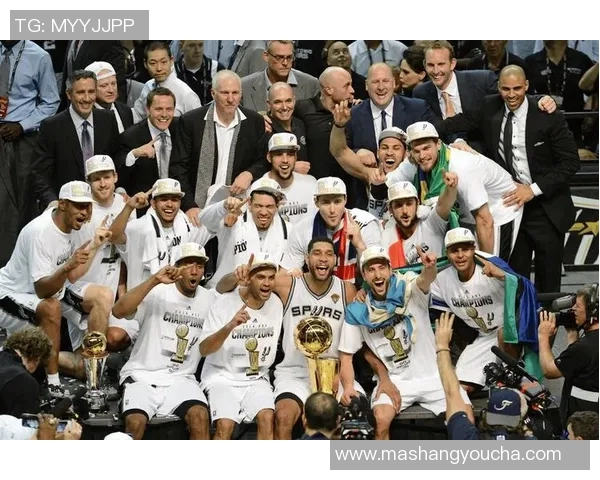 快船与马刺激战正酣NBA202116赛季精彩对决回顾与分析